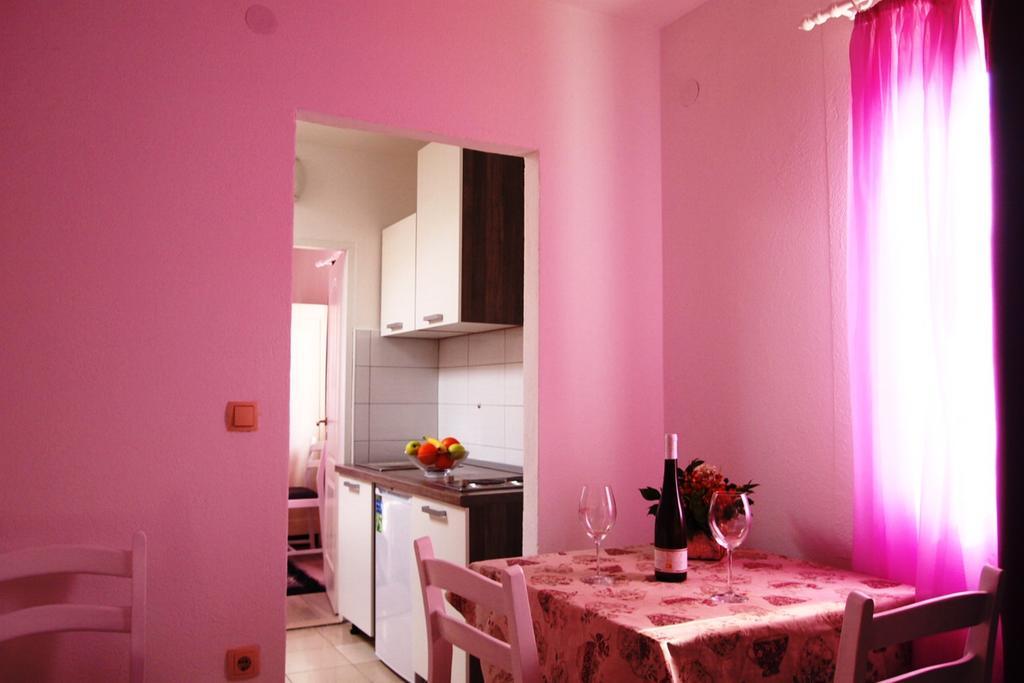 Apartment Old Town Makarska Værelse billede